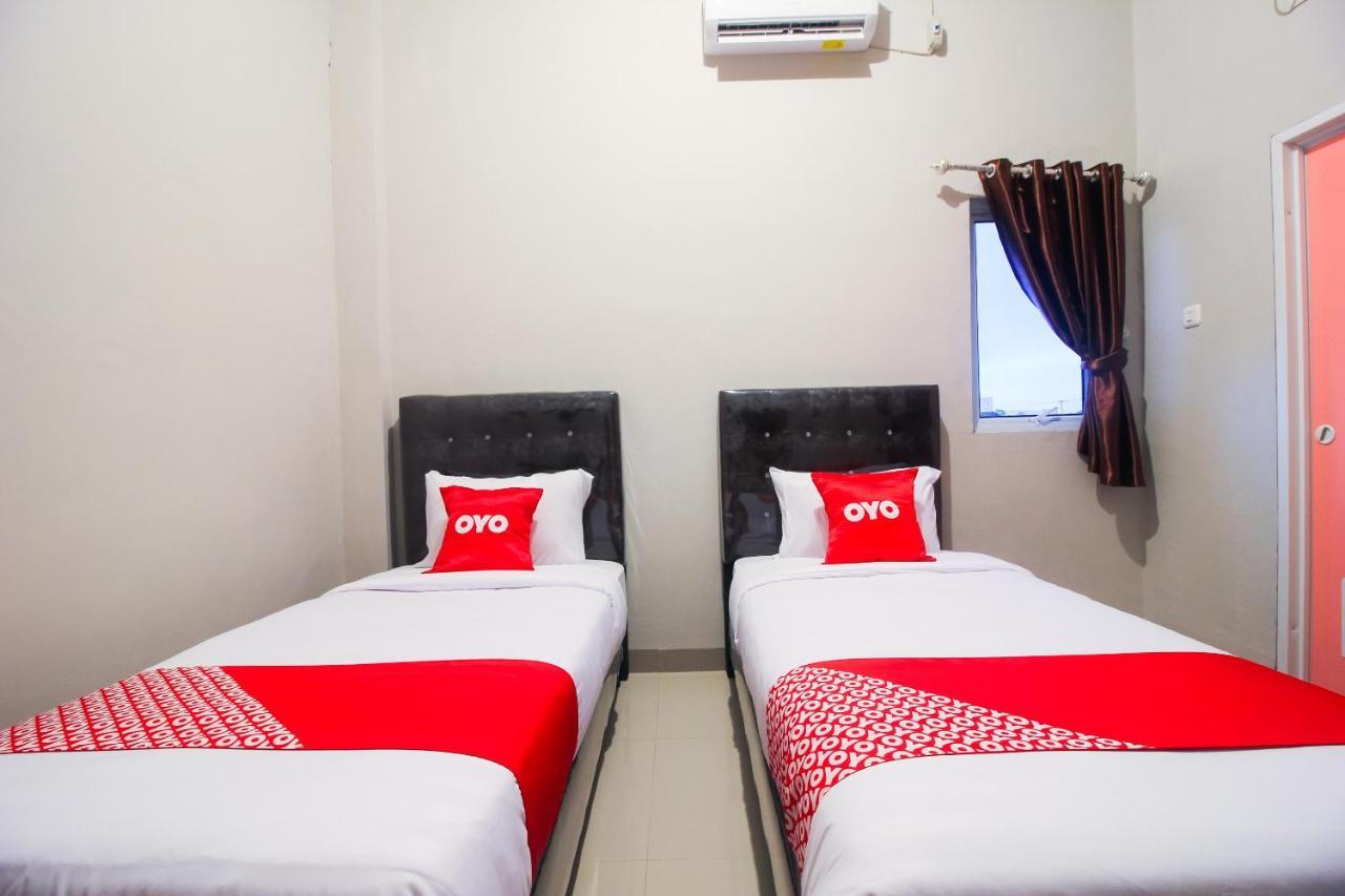 Oyo 1653 Fajar Residence Pekanbaru Bagian luar foto