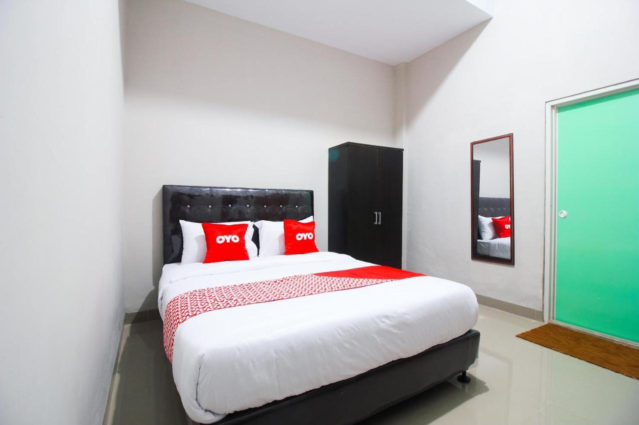 Oyo 1653 Fajar Residence Pekanbaru Bagian luar foto