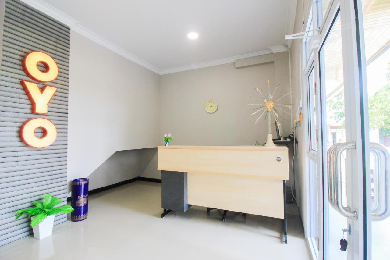 Oyo 1653 Fajar Residence Pekanbaru Bagian luar foto