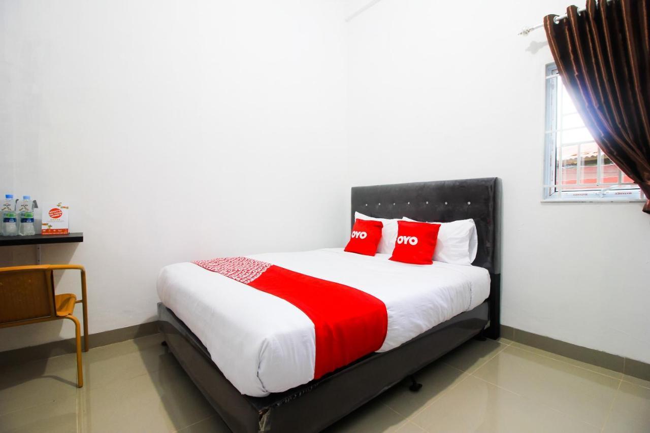 Oyo 1653 Fajar Residence Pekanbaru Bagian luar foto