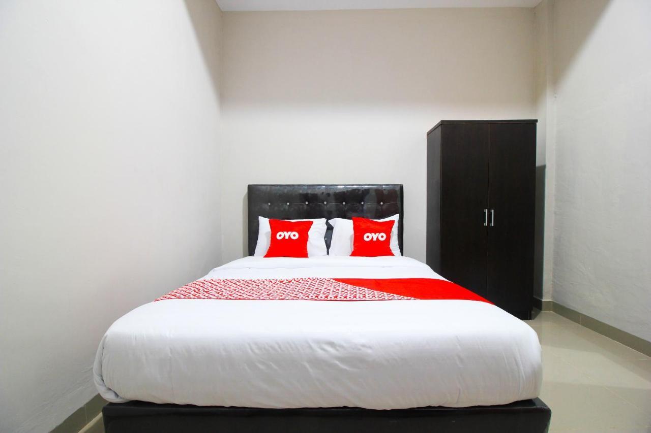 Oyo 1653 Fajar Residence Pekanbaru Bagian luar foto