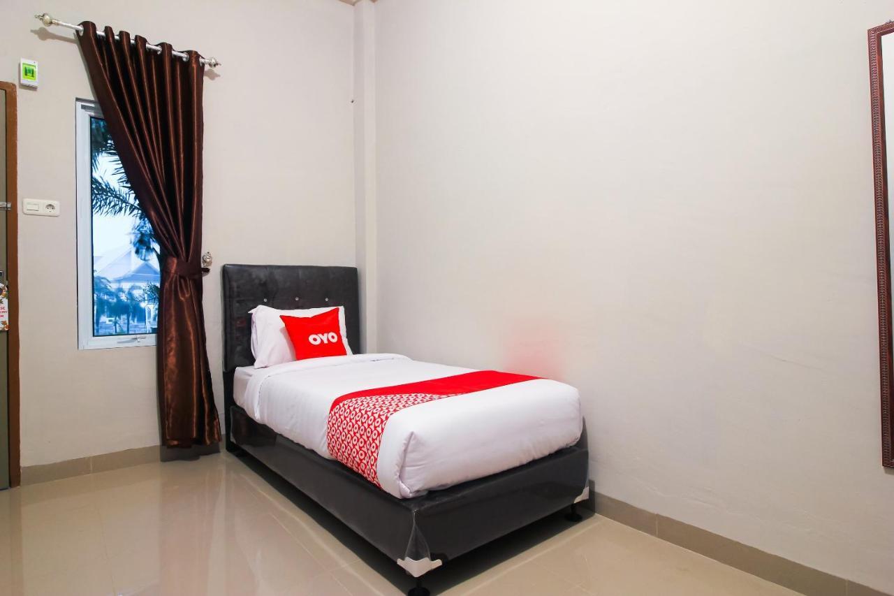 Oyo 1653 Fajar Residence Pekanbaru Bagian luar foto