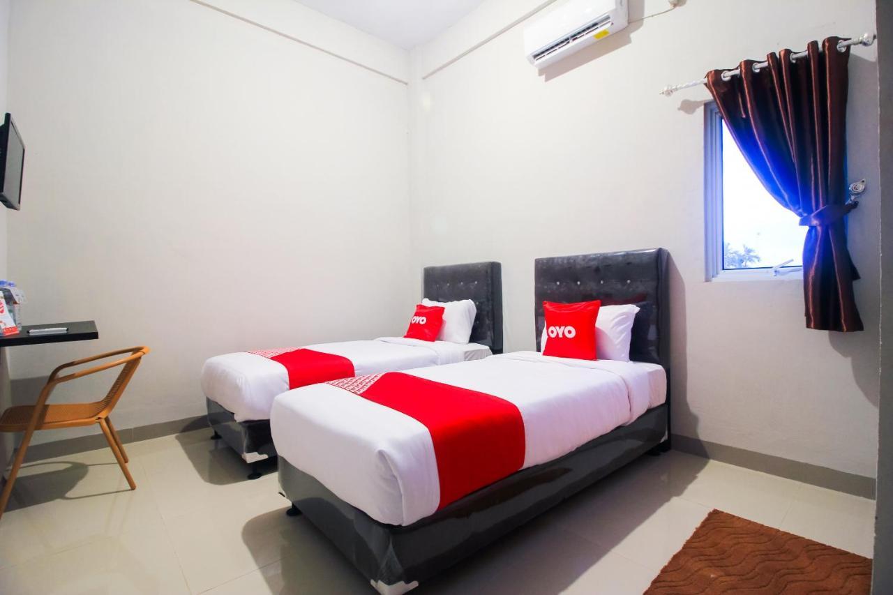 Oyo 1653 Fajar Residence Pekanbaru Bagian luar foto
