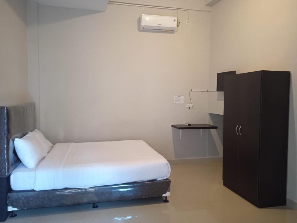 Oyo 1653 Fajar Residence Pekanbaru Bagian luar foto