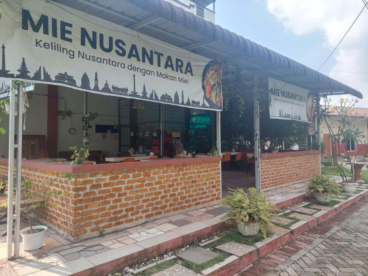 Oyo 1653 Fajar Residence Pekanbaru Bagian luar foto