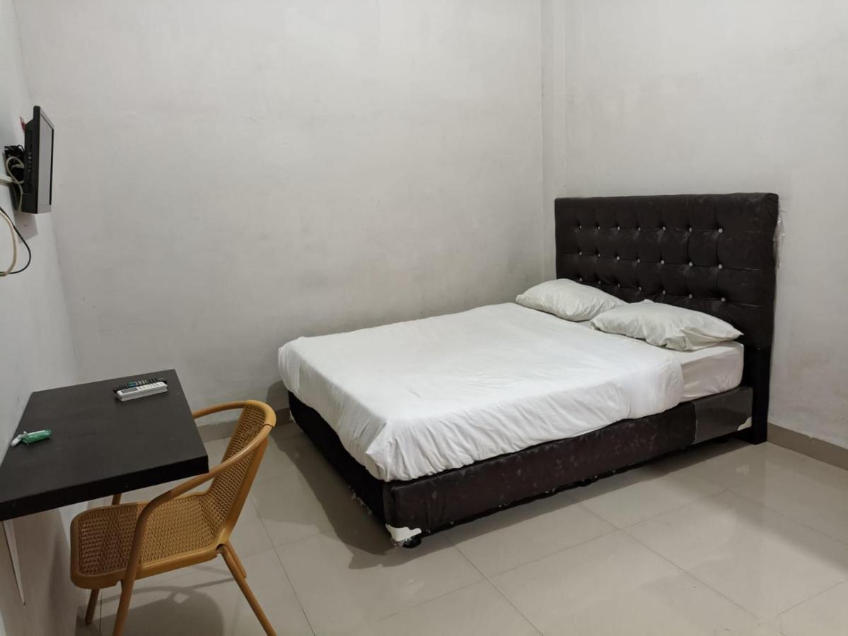 Oyo 1653 Fajar Residence Pekanbaru Bagian luar foto