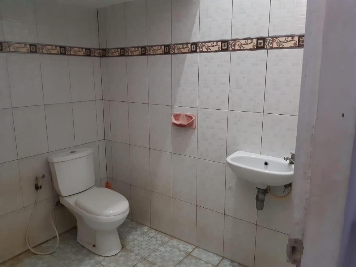 Oyo 1653 Fajar Residence Pekanbaru Ruang foto