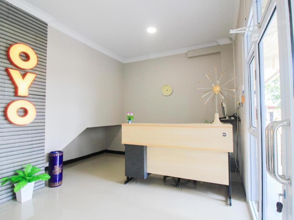 Oyo 1653 Fajar Residence Pekanbaru Bagian luar foto
