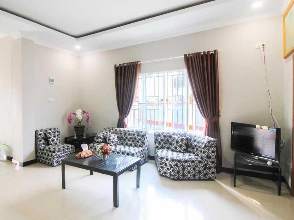 Oyo 1653 Fajar Residence Pekanbaru Bagian luar foto