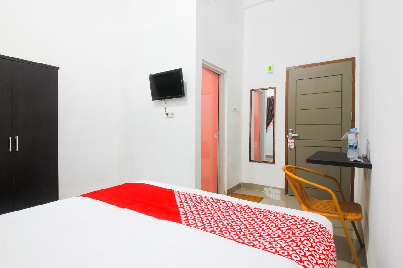 Oyo 1653 Fajar Residence Pekanbaru Bagian luar foto
