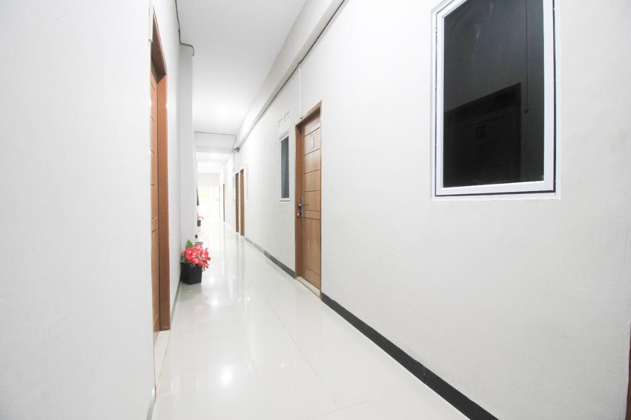 Oyo 1653 Fajar Residence Pekanbaru Bagian luar foto