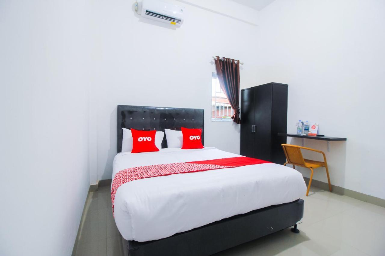 Oyo 1653 Fajar Residence Pekanbaru Bagian luar foto