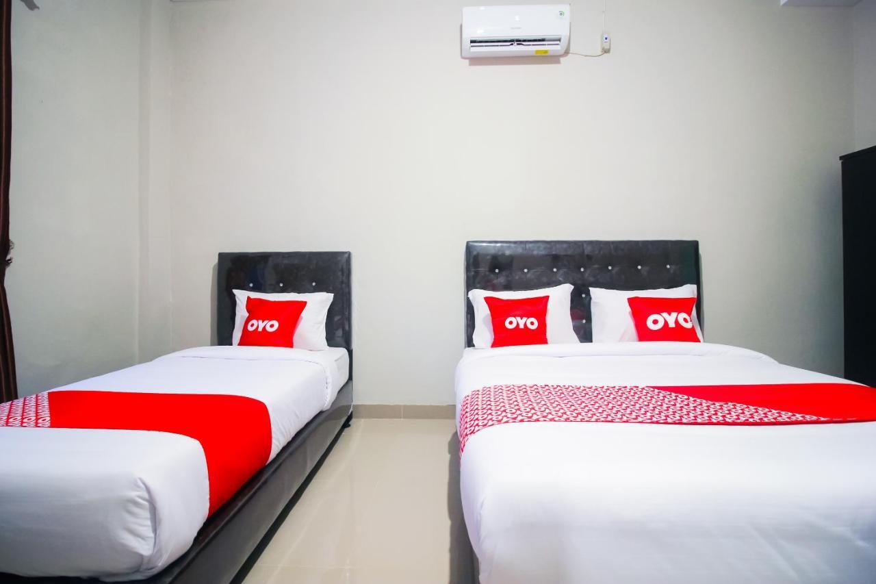 Oyo 1653 Fajar Residence Pekanbaru Bagian luar foto