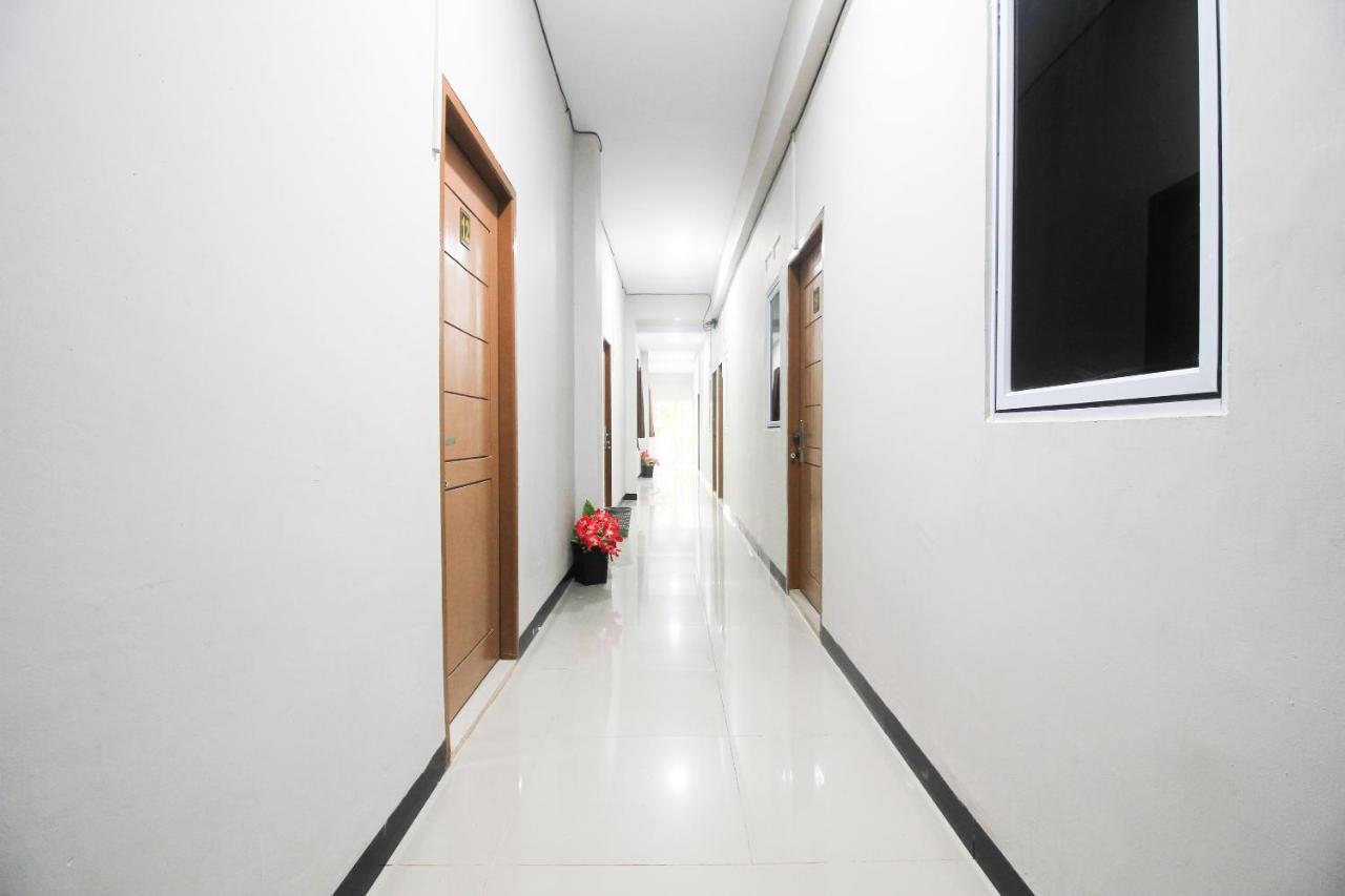 Oyo 1653 Fajar Residence Pekanbaru Bagian luar foto