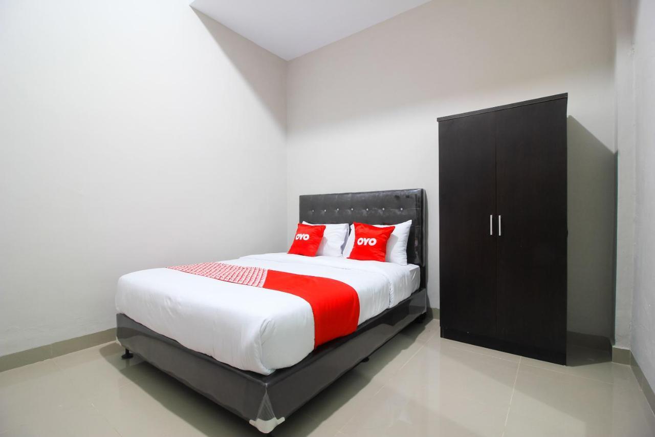 Oyo 1653 Fajar Residence Pekanbaru Bagian luar foto